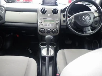 MAZDA VERISA