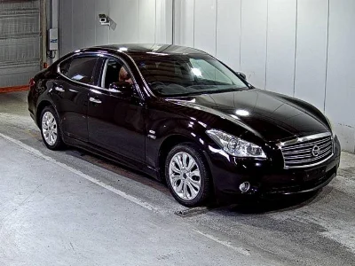 NISSAN FUGA