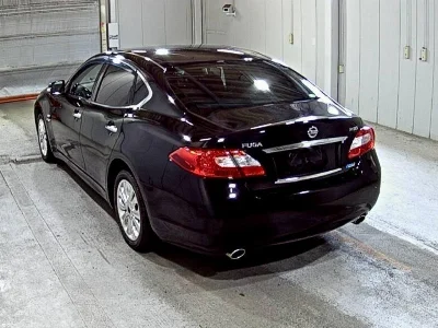 NISSAN FUGA