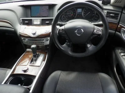 NISSAN FUGA