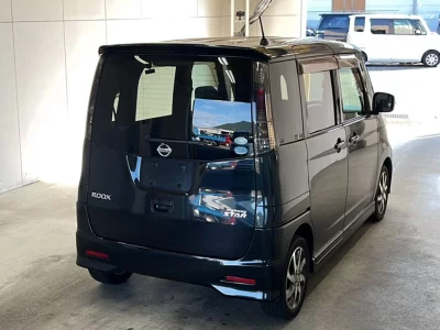NISSAN ROOX