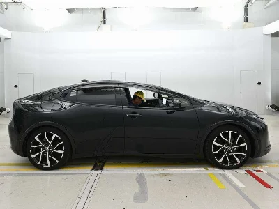 TOYOTA PRIUS PHV