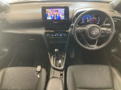 TOYOTA YARIS CROSS