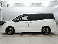 Цена авто Toyota Voxy с аукционов Японии, номер кузова ZRR80W, пробег 103 000, оценка 4