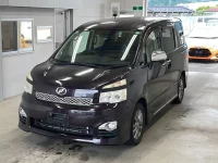 Цена авто Toyota Voxy с аукционов Японии, номер кузова ZRR70W, пробег 124 000, оценка 2
