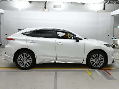 Toyota HARRIER HYBRID