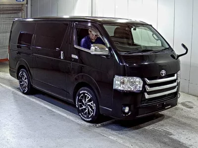 TOYOTA REGIUS VAN