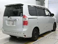 Цена авто Toyota Noah с аукционов Японии, номер кузова ZRR70G, пробег 206 000, оценка 2