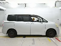 Цена авто Toyota Noah с аукционов Японии, номер кузова ZRR70G, пробег 206 000, оценка 2