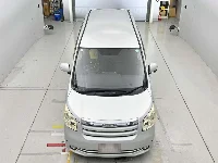 Цена авто Toyota Noah с аукционов Японии, номер кузова ZRR70G, пробег 206 000, оценка 2