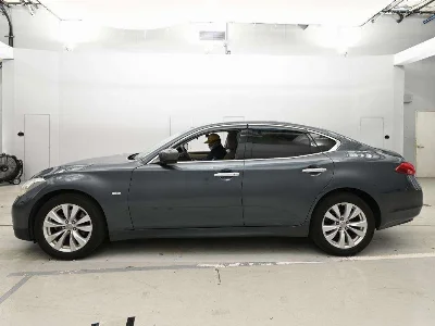 NISSAN FUGA