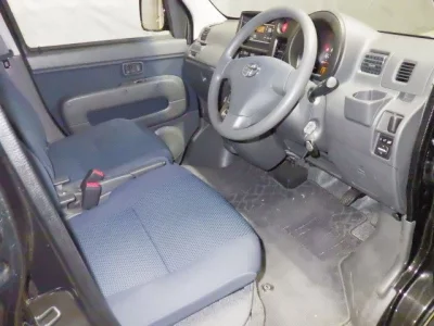 TOYOTA PIXIS VAN
