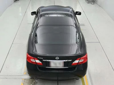 NISSAN FUGA