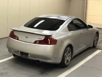 NISSAN SKYLINE