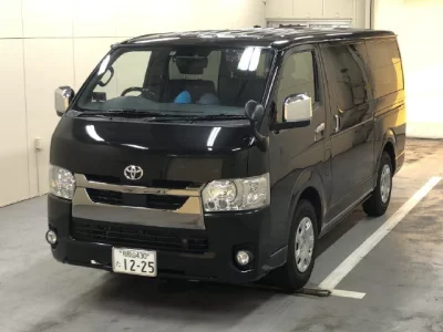 TOYOTA HIACE VAN