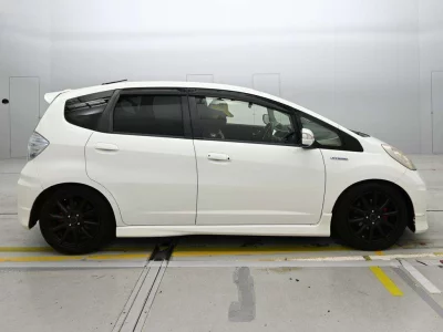 Honda FIT HYBRID