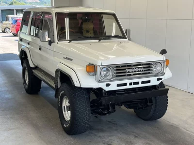 TOYOTA LAND CRUISER