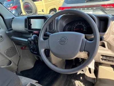 NISSAN CLIPPER VAN