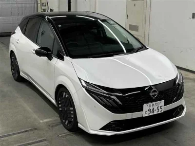 NISSAN AURA