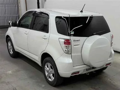 TOYOTA RUSH
