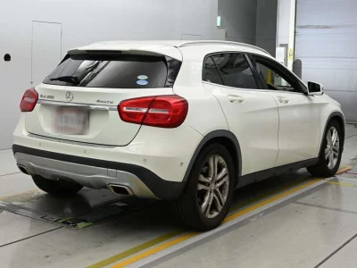 MERCEDES BENZ GLA