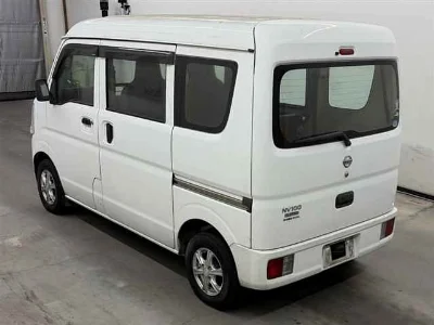 NISSAN CLIPPER VAN