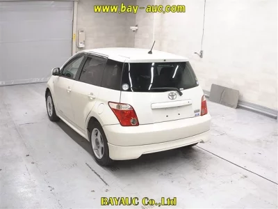TOYOTA IST