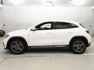 MERCEDES BENZ GLA