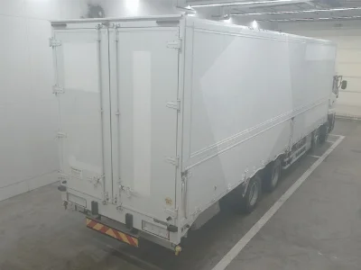 NISSAN UD
