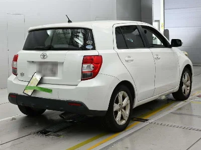 TOYOTA IST