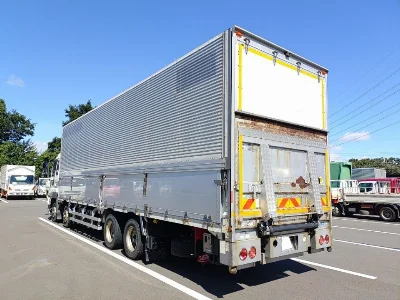 ISUZU GIGA
