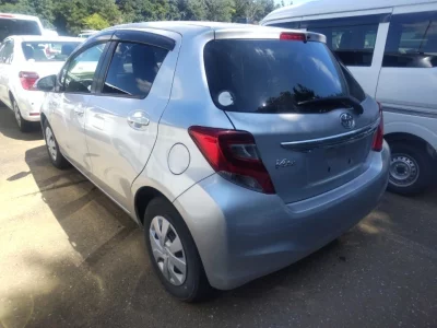 TOYOTA VITZ
