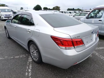 TOYOTA CROWN MAJESTA
