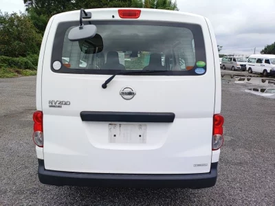 NISSAN NV200