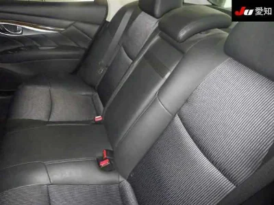 MITSUBISHI PROUDIA