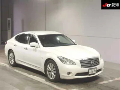 NISSAN FUGA