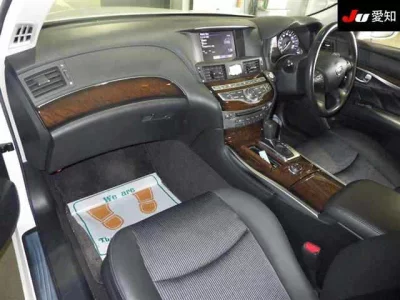 NISSAN FUGA
