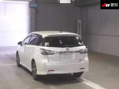 TOYOTA WISH