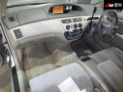TOYOTA VISTA
