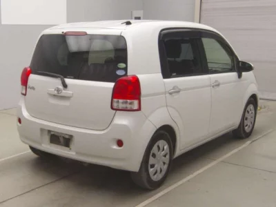 TOYOTA PORTE