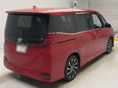 TOYOTA NOAH