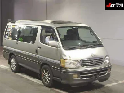 TOYOTA HIACE