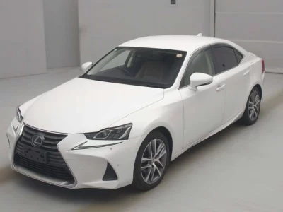 LEXUS IS