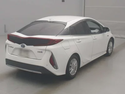 TOYOTA PRIUS PHV