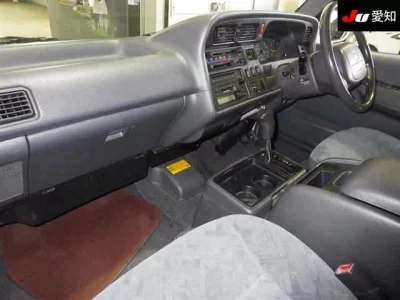 TOYOTA REGIUS VAN