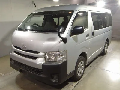 TOYOTA HIACE