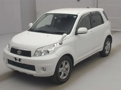 TOYOTA RUSH