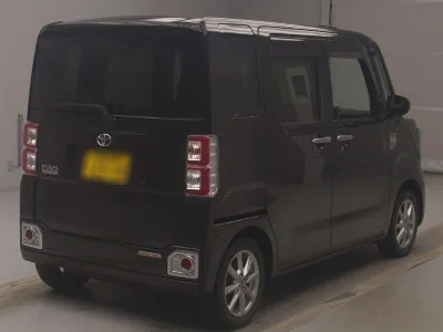 TOYOTA PIXIS MEGA