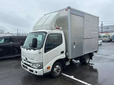 TOYOTA DYNA