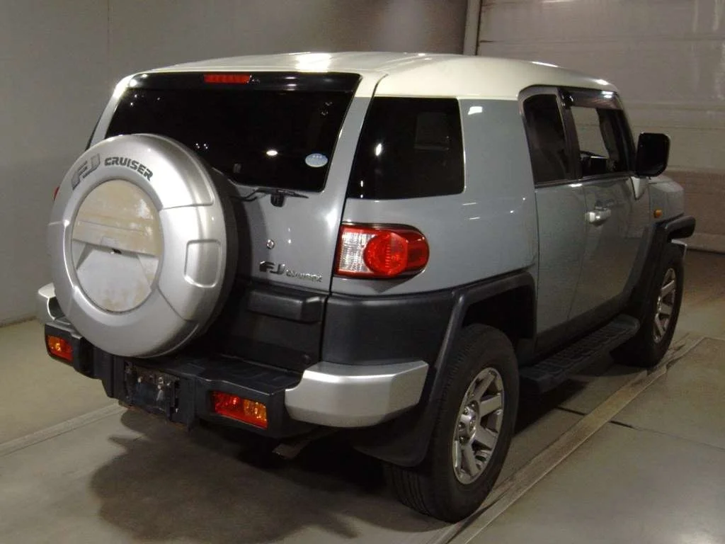Toyota FJ Cruiser  с аукциона в Японии